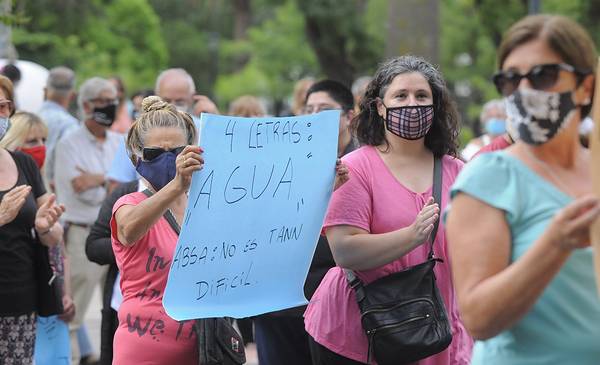 Vecinos reclaman frente al Municipio por problemas con el agua y las ...