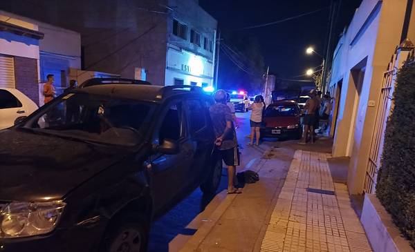 Manejaba borracho y chocó contra un auto estacionado en Chiclana al 1. ...