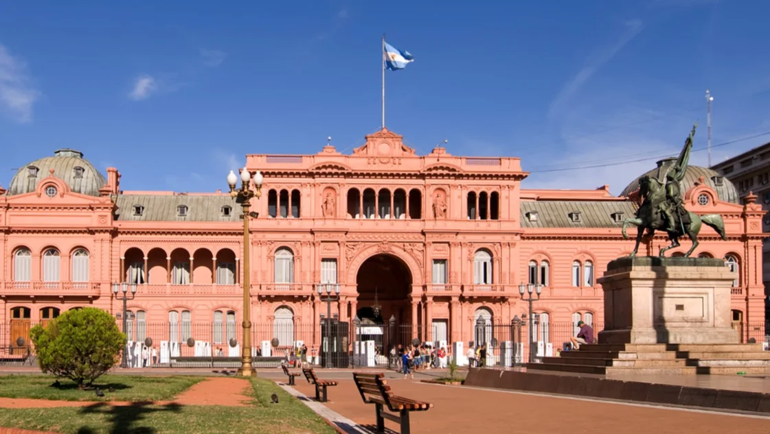 El Gobierno renovará contratos a 40.000 empleados públicos hasta fin de marzo El Gobierno renovará contratos a 40.000 empleados públicos hasta fin de marzo