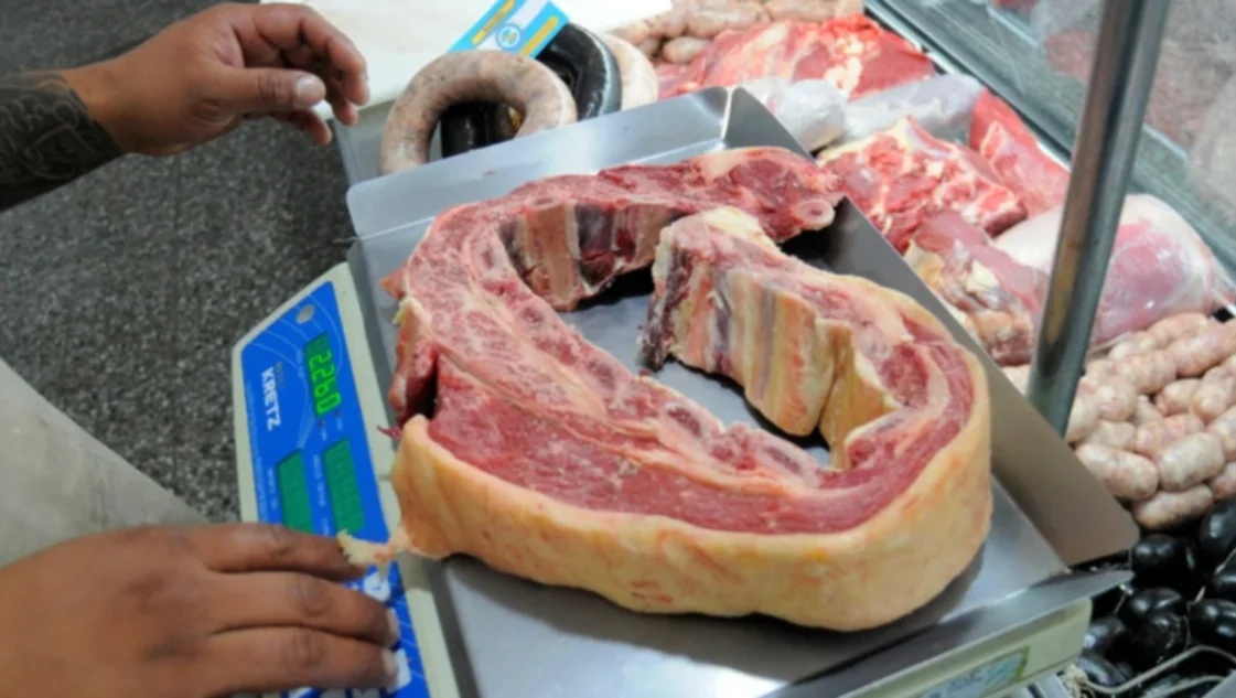 Cifras históricas: en 2024 los argentinos consumieron más pollo que carne vacuna Cifras históricas: en 2024 los argentinos consumieron más pollo que carne vacuna