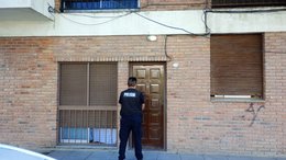 Detienen a una mujer acusada de vender drogas en un allanamiento