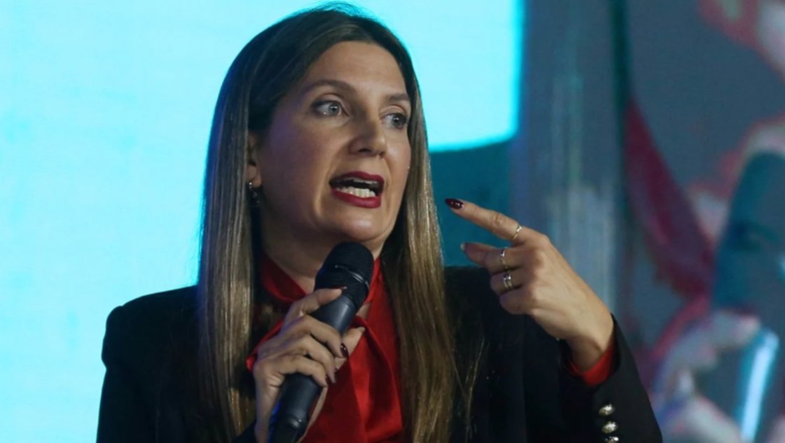 Lospennato a Milei: "La Argentina liberal, abierta y tolerante es la que sueño" Lospennato a Milei: "La Argentina liberal, abierta y tolerante es la que sueño"