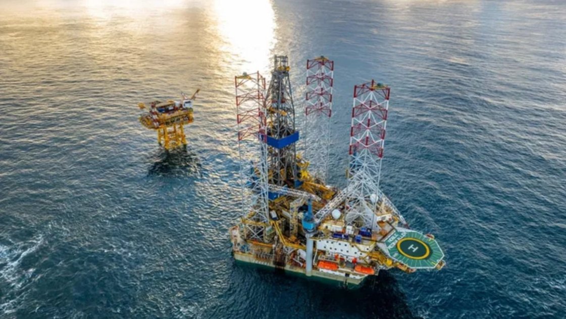 La plataforma offshore del Proyecto Fénix ya produce el 8 % de gas del país La plataforma offshore del Proyecto Fénix ya produce el 8 % de gas del país