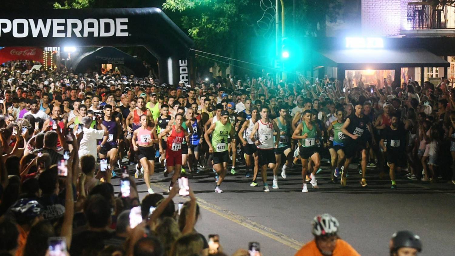 En imágenes: la carrera de Reyes volvió a llenar de magia las calles de Bahía