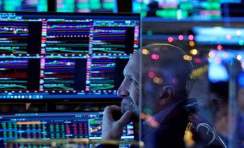 Caen los bonos y las acciones argentinas en Wall Street pese al préstamo del BCRA con seis bancos