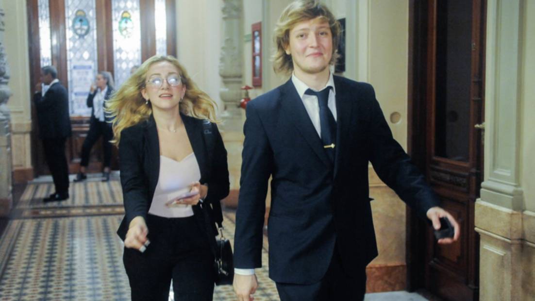 Una influencer cercana a Milei chocó en la costa y dio positivo de alcoholemia