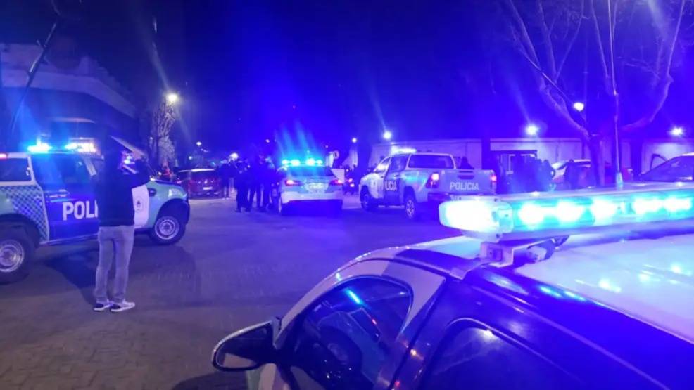 Rosendo López: noche de tensión por un hombre atrincherado en su casa