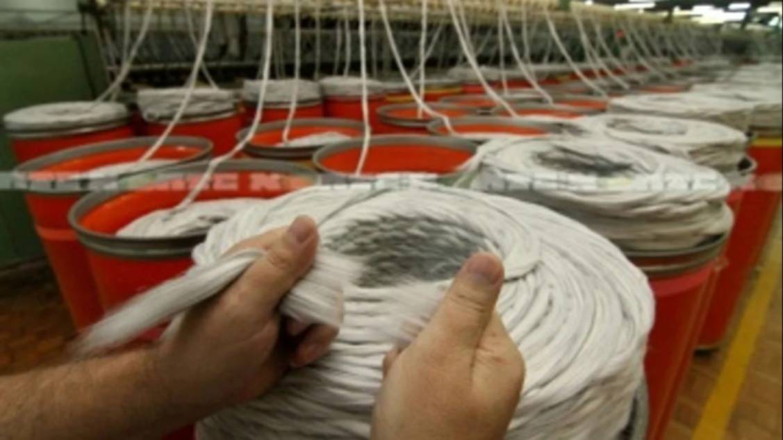 Una fábrica de hilados suspendió a 200 obreros por dos meses