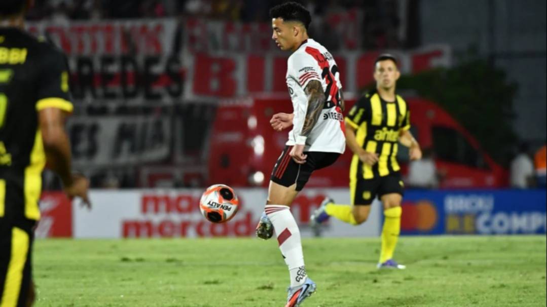 River venció a Peñarol por penales y se quedó con el amistoso en Uruguay