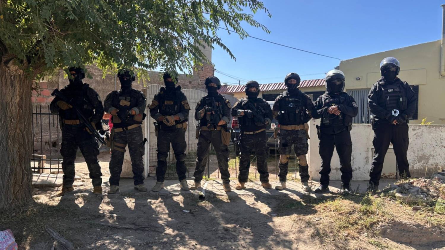 Detuvieron este domingo a dos hombres en un allanamiento  