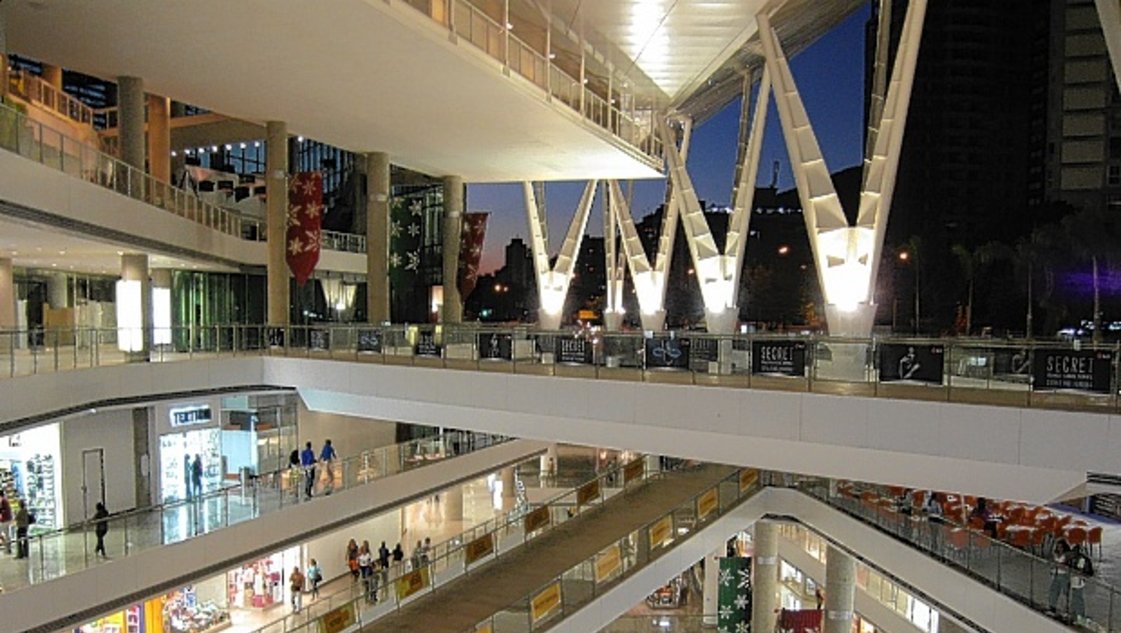Venezuela obliga a cortar la luz a centros comerciales