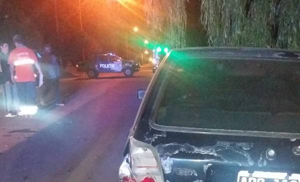 Chocó un auto estacionado y terminó en el hospital - La Nueva