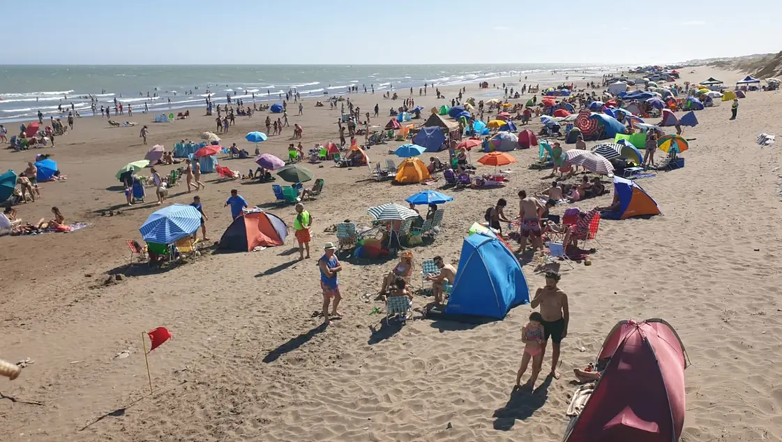 Sobre todo los fines de semana, Pehuen Co se colma de turistas