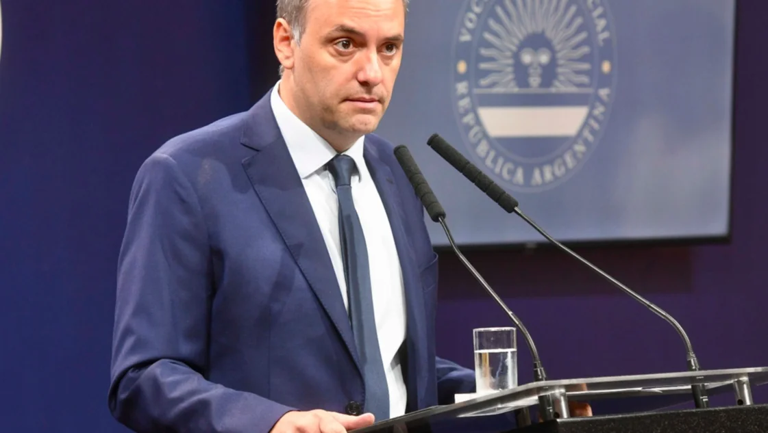 "Los objetivos los vamos a alcanzar con o sin ley", dijo el vocero presidencial "Los objetivos los vamos a alcanzar con o sin ley", dijo el vocero presidencial