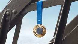 Metal de la Torre Eiffel y mucha geometría: presentaron las medallas olímpicas