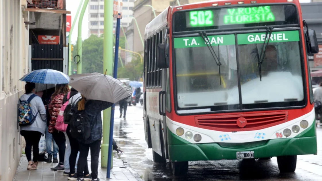 El Gobierno eliminó subsidios a las empresas de transporte del Interior