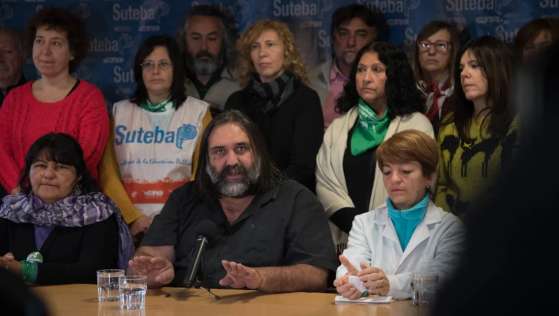 Suteba analizará "medidas de acción" ante la falta de paritaria docente y transferencia de fondos