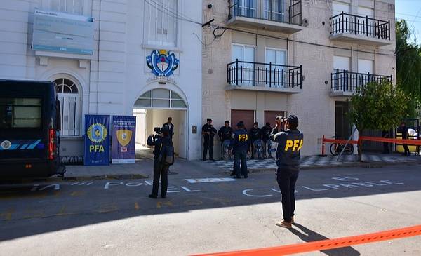 Sobreseen a 5 policías por la muerte de una joven en una comisaría - La ...