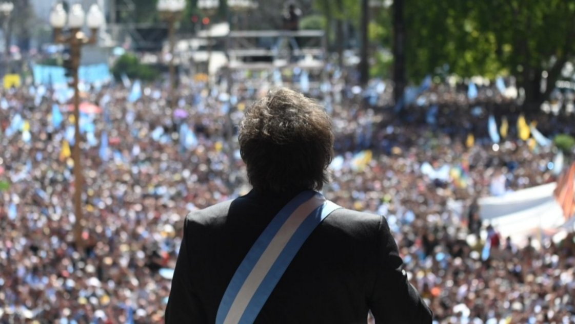 Cómo es el procedimiento de juicio político que impulsan el kirchnerismo y la izquierda contra Milei Cómo es el procedimiento de juicio político que impulsan el kirchnerismo y la izquierda contra Milei