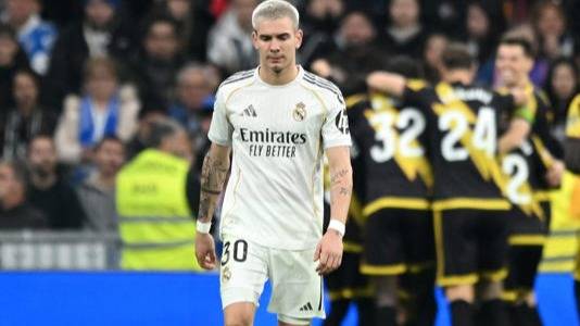 Los hinchas de Real Madrid reprobaron la actuación de Mastantuono