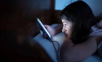 España prohibirá las redes sociales a los menores de 16 años