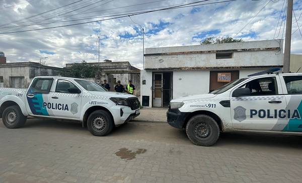 Allanamiento y arrestos por el robo a una vivienda de Punta Alta - La Nueva