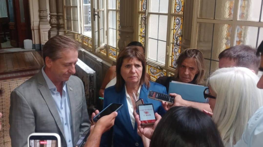 “Tenemos los votos”: Bullrich firmó el pedido de sesión por la reforma laboral para el 11 de febrero