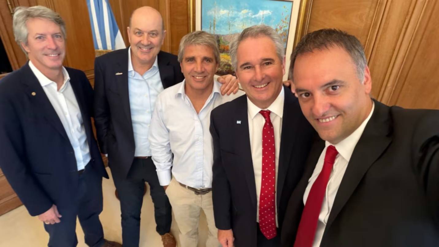 El Gobierno cree que el BCRA comprará U$S1.000 millones por mes y no usará reservas para pagar deuda