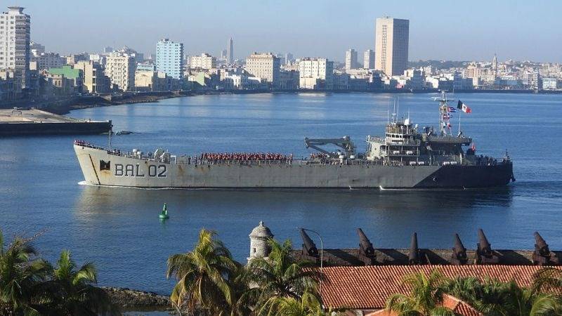 Llegan a Cuba buques mexicanos con ayuda humanitaria y Chile también enviará suministros