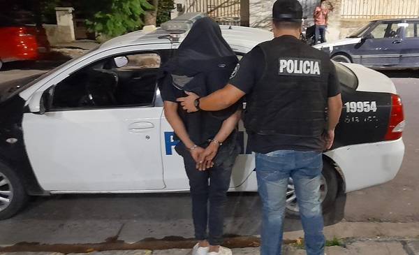 Detienen a un joven de 19 años por el robo de una moto - La Nueva