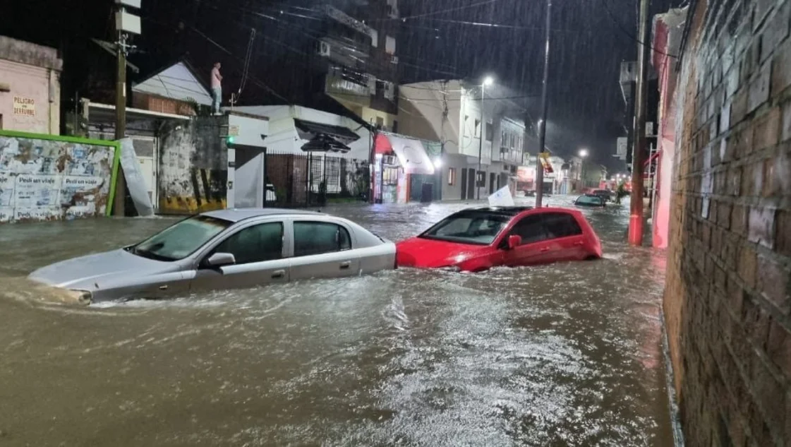 La ciudad de Corrientes quedó literalmente bajo agua