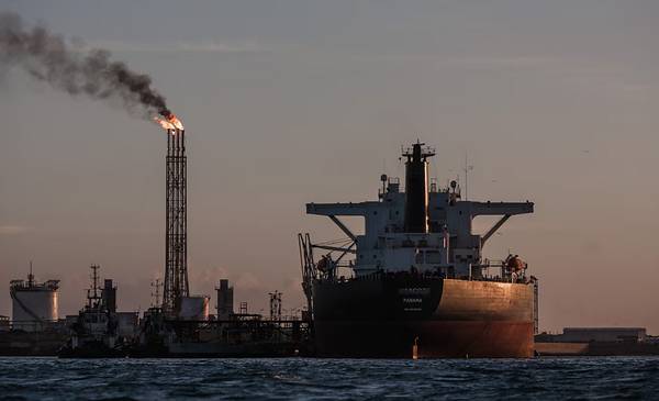 Conflicto en Medio Oriente impulsa el crudo Brent cerca de los 100 dólares por barril