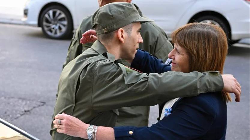 Patricia Bullrich recibió a Nahuel Gallo y dijo que hubo un intento de “apropiación” de la AFA