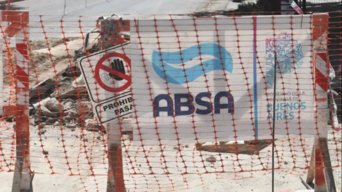 La rotura de un acueducto afecta el suministro de agua en un sector de la ciudad