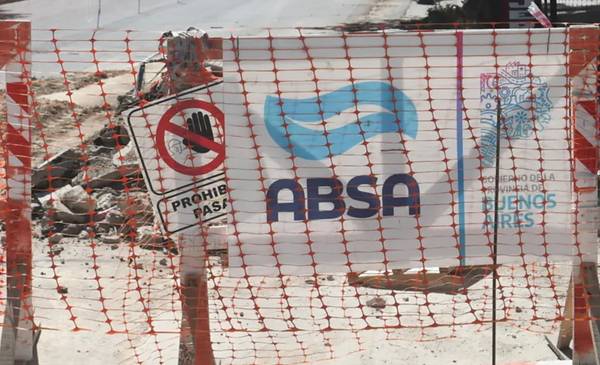 La rotura de un acueducto afecta el suministro de agua en un sector de ...