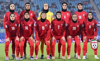 Trump afirmó que Australia dará asilo a jugadoras iraníes que no cantaron el himno del régimen