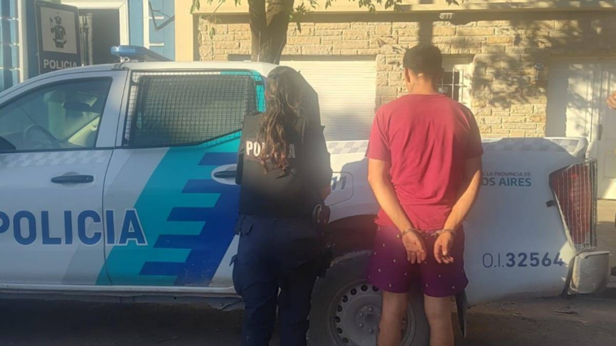 Detuvieron a un joven que quiso cobrar dinero para devolver un celular robado