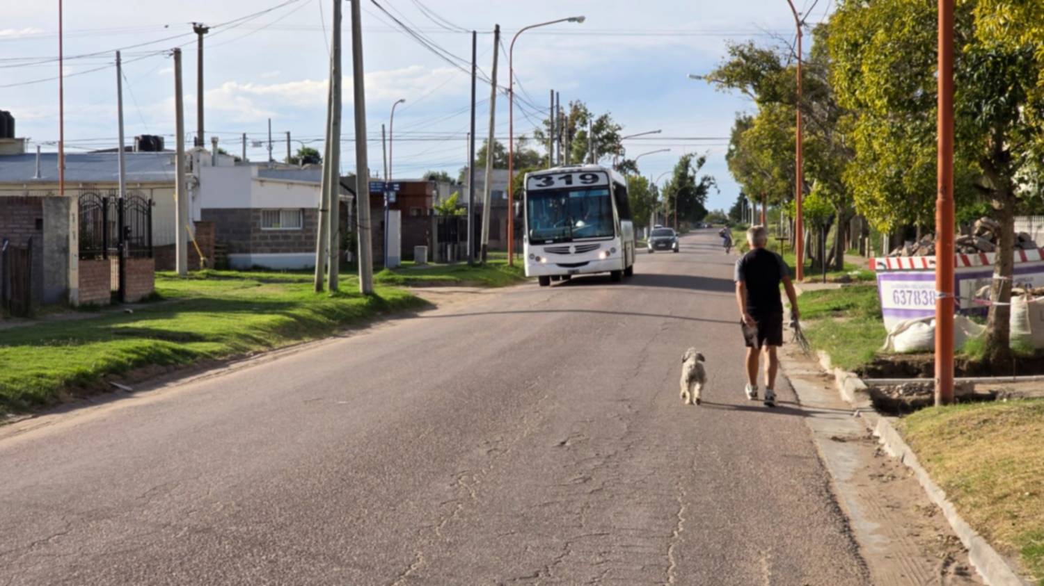 Adaptar la frecuencia de la línea 319 que une Punta Alta con Bahía