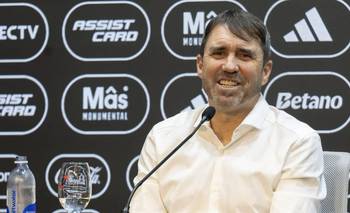 La cruda frase de “Chacho” Coudet tras la victoria de River: “La semana fue una cagada"