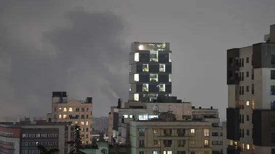 Se registraron 15 muertos luego de un ataque entre EE.UU. e Israel hacia una zona industrial iraní