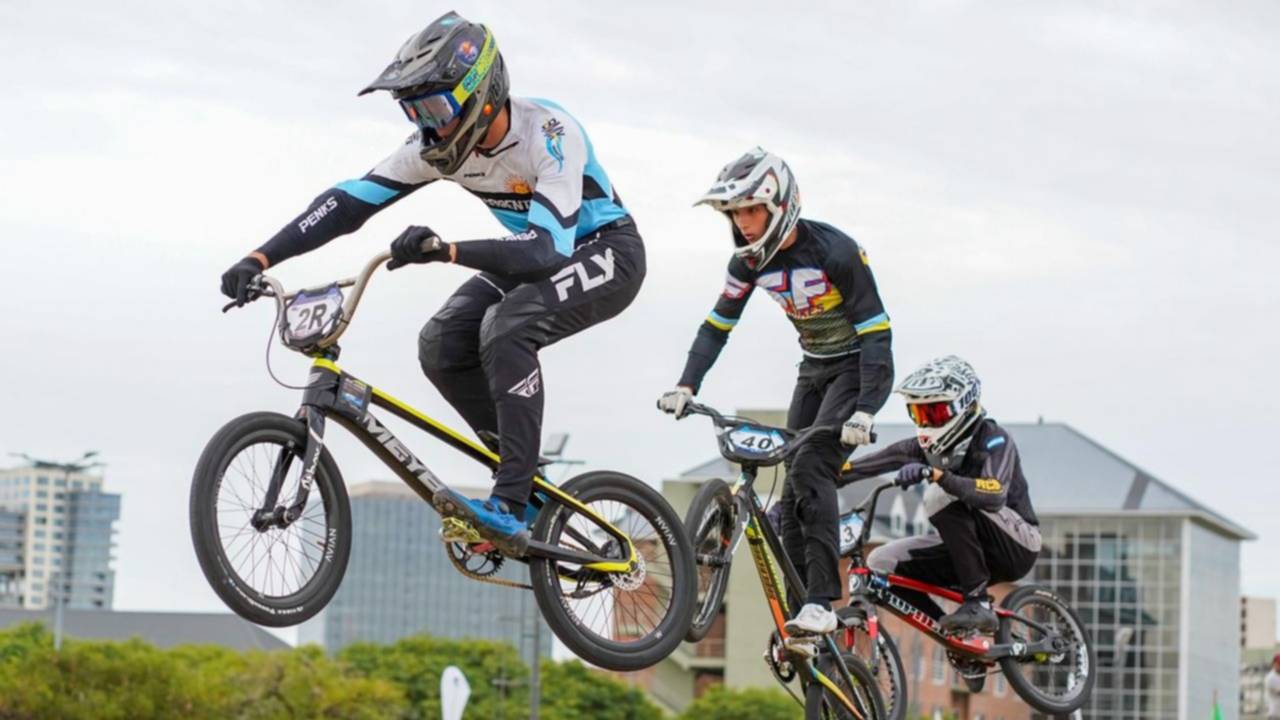 Podio para el bahiense Bautista Rojo en el inicio de la temporada nacional de BMX Racing