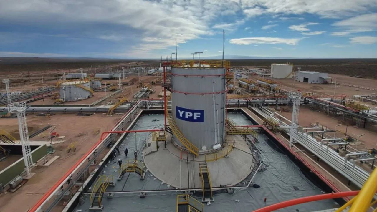 Juicio por YPF: la Justicia de EE.UU. benefició a Argentina y suspendió todas las demandas