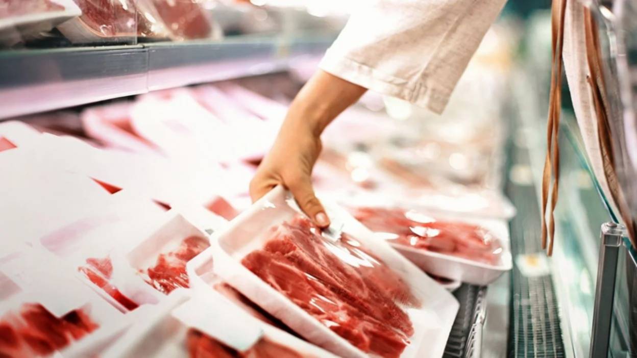 Con cortes que subieron más de 60 %, el consumo de carne cayó al menor nivel en 20 años