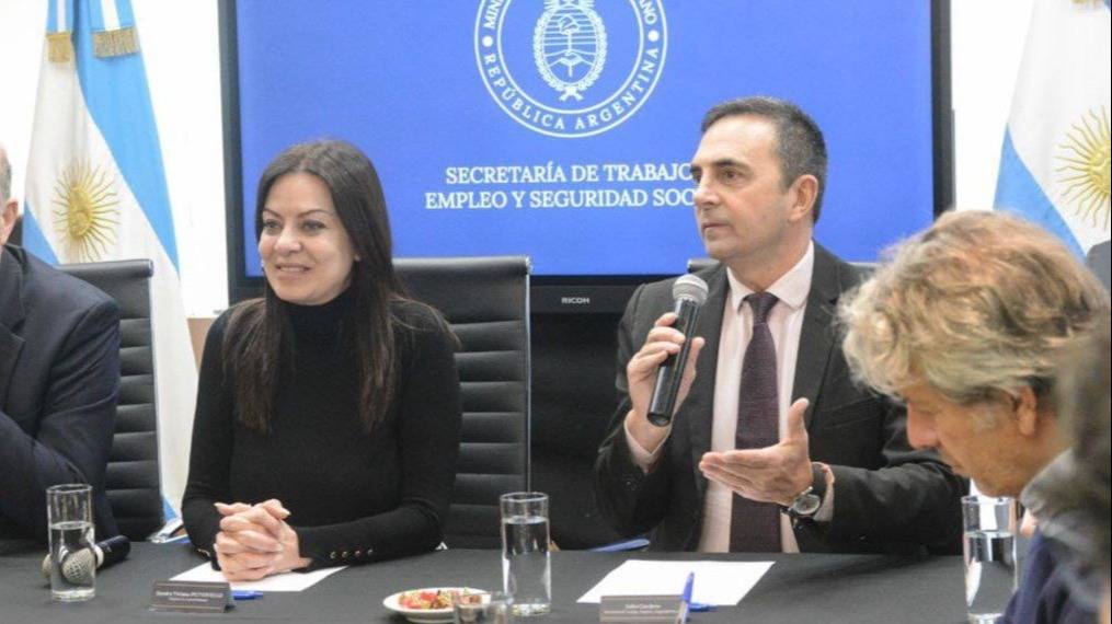 El Gobierno desguaza la Secretaría de Trabajo: cierra delegaciones en todo el país