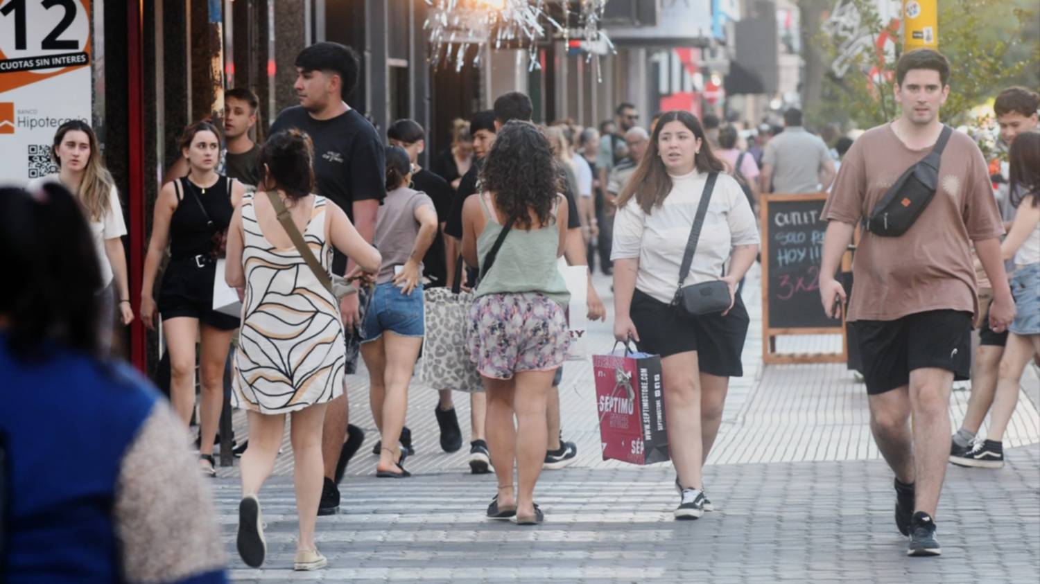 Feriado XXL: qué pasará con los comercios y los servicios municipales en Bahía Blanca