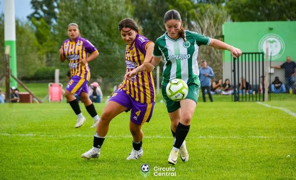 サザンリーグの女子サッカーのアペルトゥラで純粋なゴールからスタート