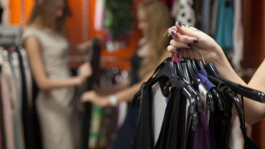 Otro indicador de consumo negativo: la venta de ropa cayó 8,4% en el primer bimestre del año
