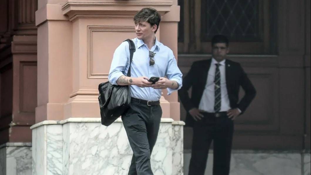 Imperio sin fin: el desafiante mensaje de Santiago Caputo tras el fallo por YPF