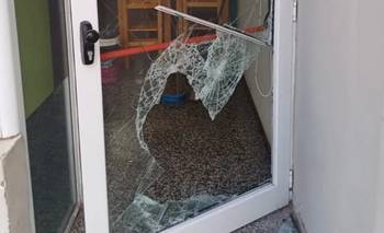 Rompieron un vidrio y robaron elementos en el club La Esperanza