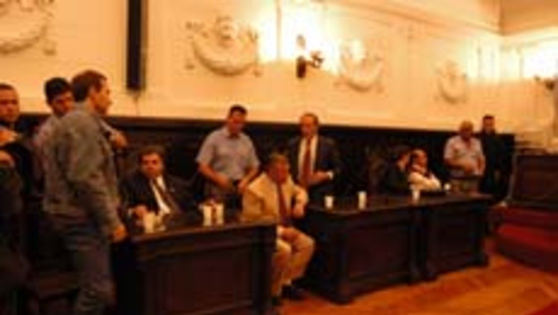 Culpables de instigar el robo del automóvil Culpables de instigar el robo del automóvil